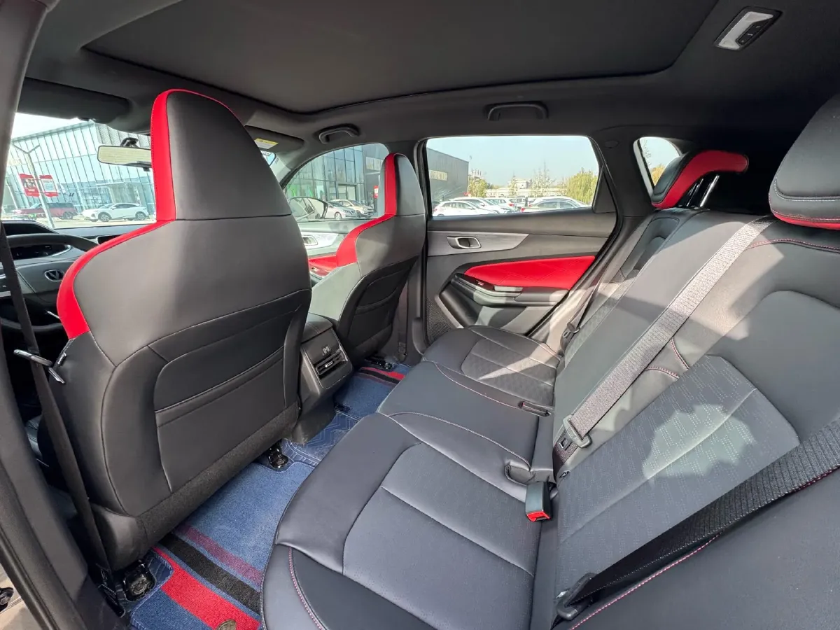 2024 ChangAn X5 PLUS 1.5T 188HP L4 7DCT,autocango,china used car exporter,china ev exporter,chinese used car exporter,chinese used ev exporter