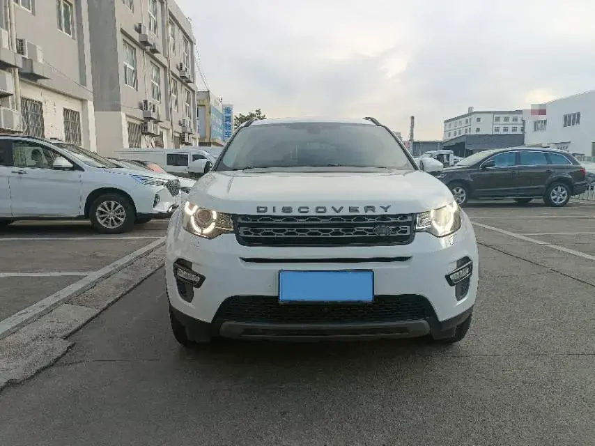 2018 LAND ROVER thumbnail 2