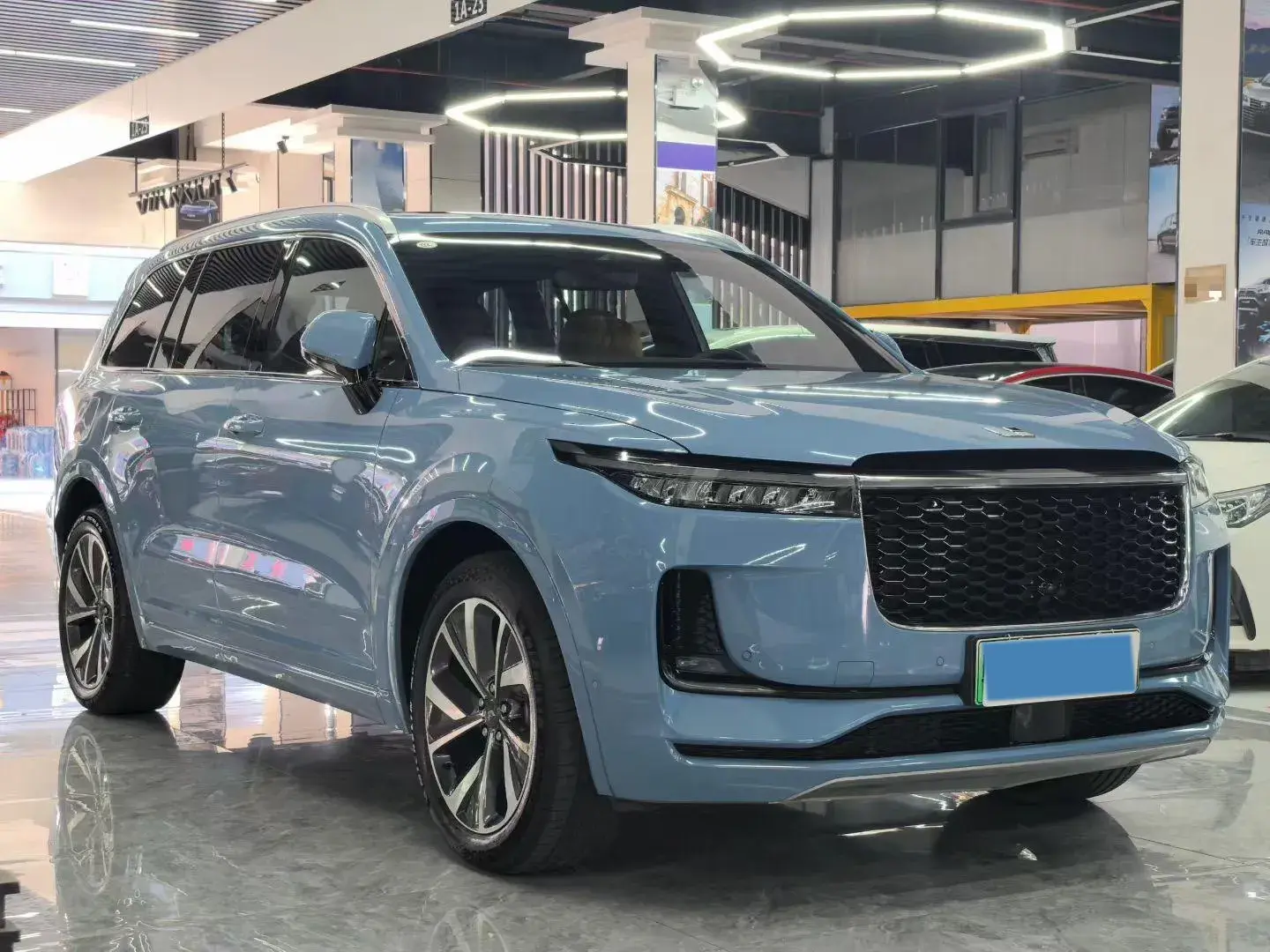 2021 LI ONE thumbnail 3