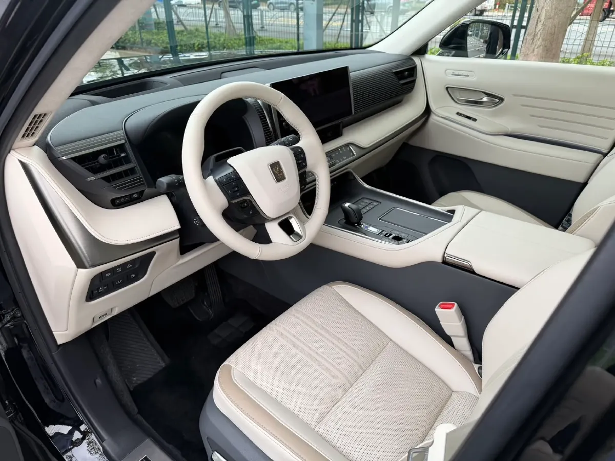 2024 Century Century 3.5L 262HP V6 E-CVT PHEV 18.1KWH,autocango,china used car exporter,china ev exporter,chinese used car exporter,chinese used ev exporter