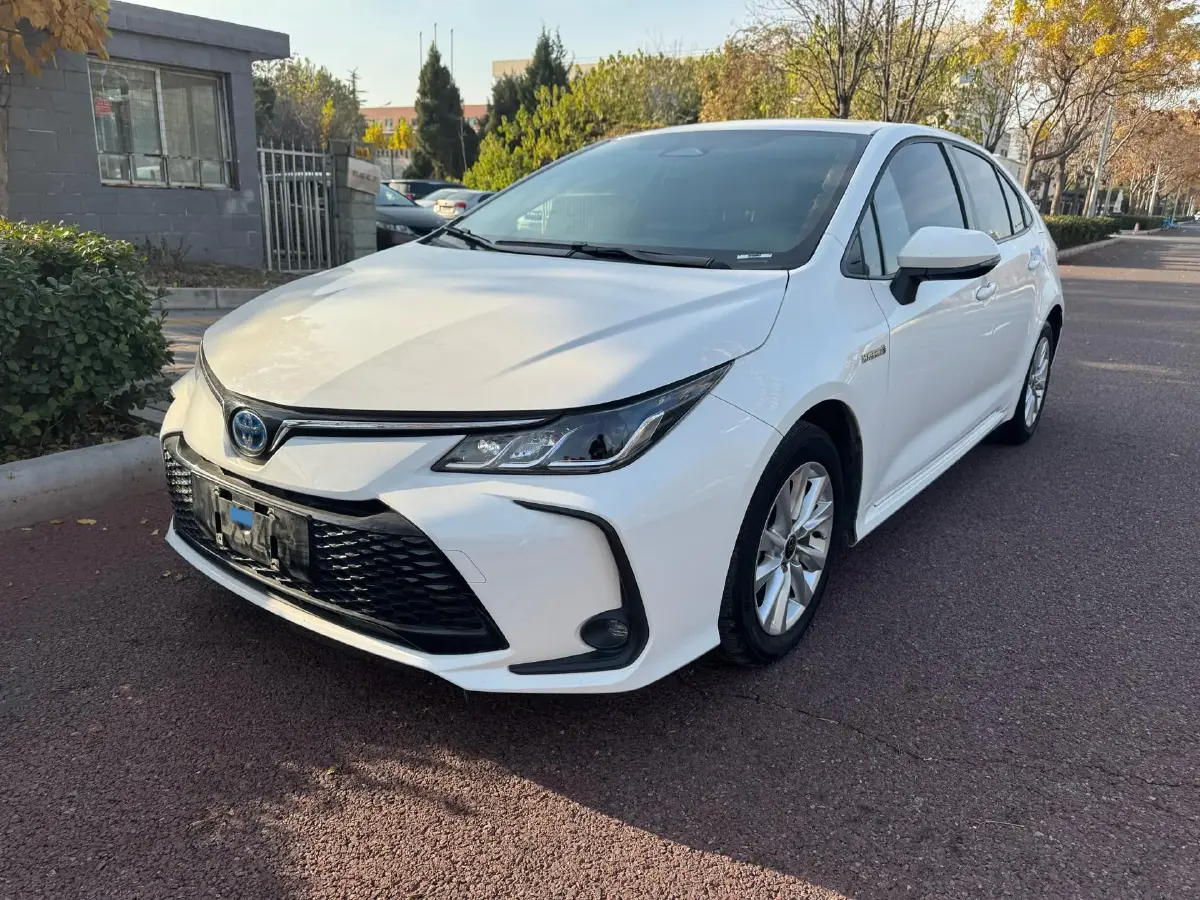 2023 Toyota Corolla 1.8L 98HP L4 E-CVT Hybrid