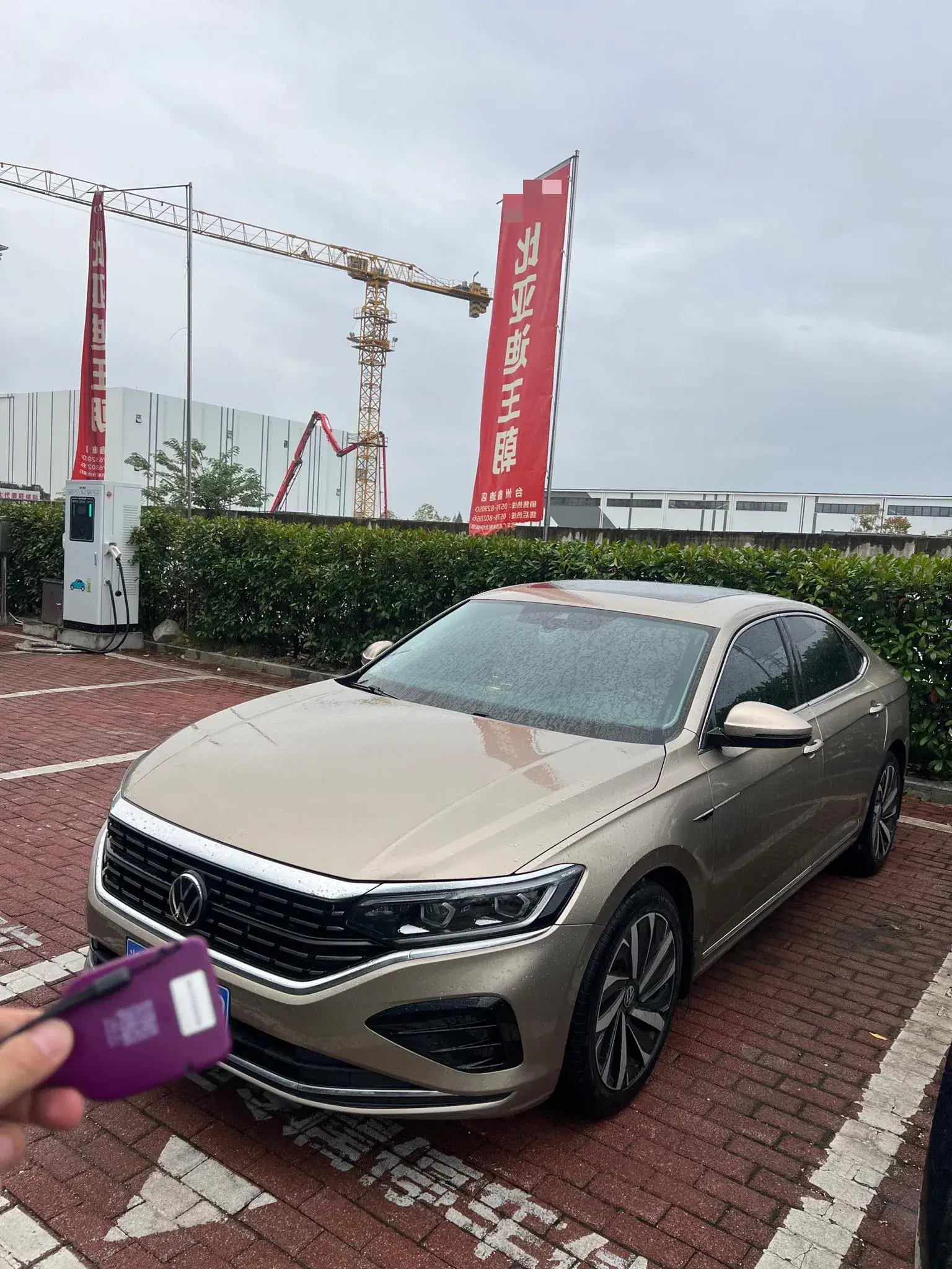 2021 VOLKSWAGEN PASSAT view 1