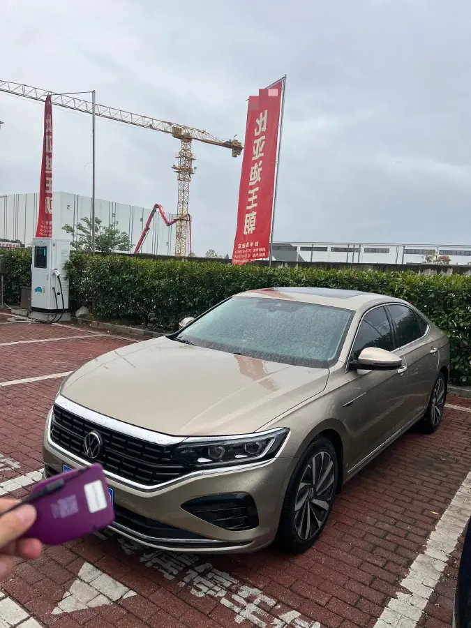 2021 Volkswagen Passat 2.0T 186HP L4 7DCT