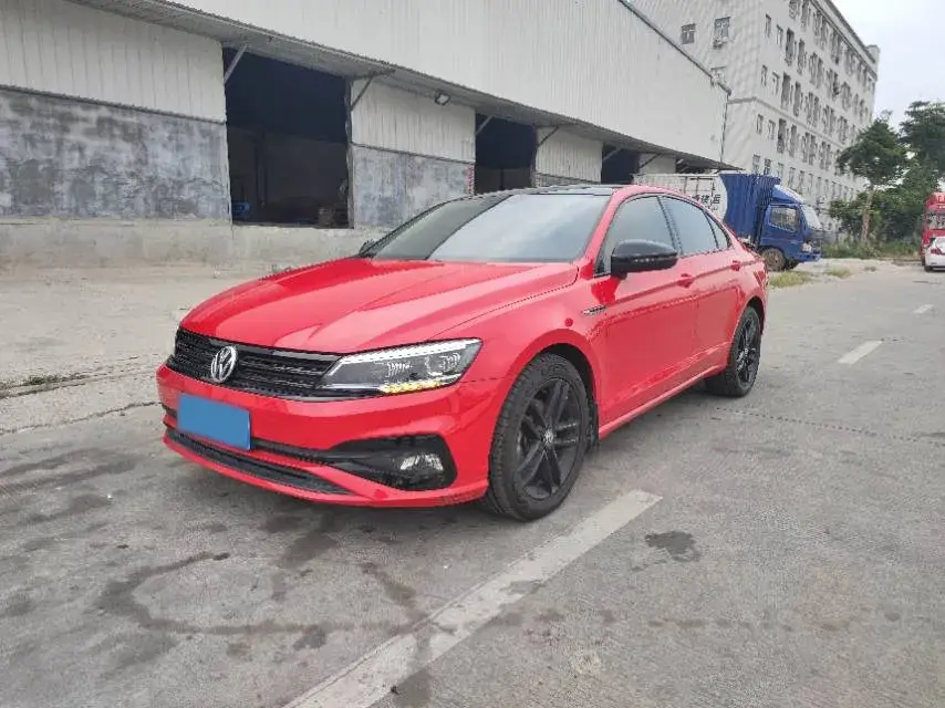 2021 VOLKSWAGEN LAMANDO view 1