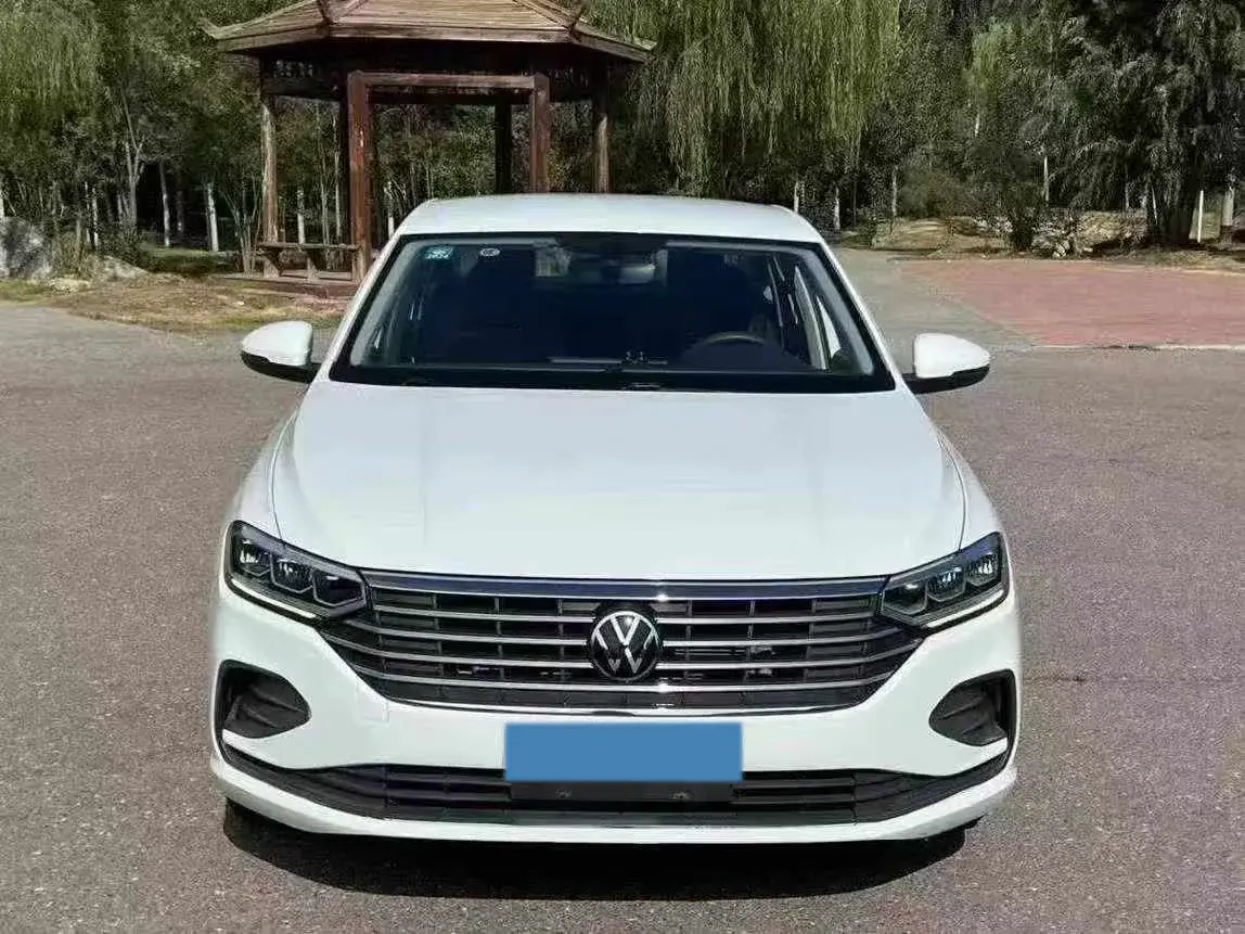 2023 VOLKSWAGEN LAVIDA thumbnail 2