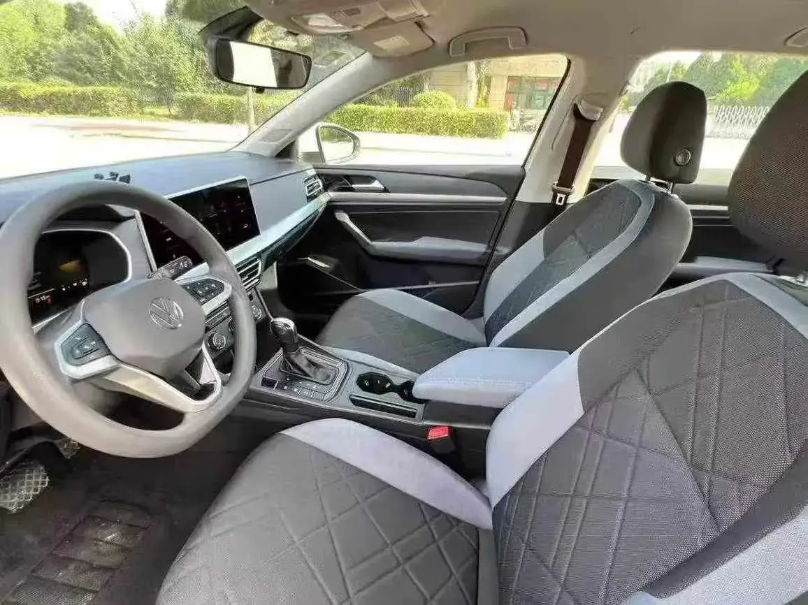 2023 VOLKSWAGEN LAVIDA thumbnail 4