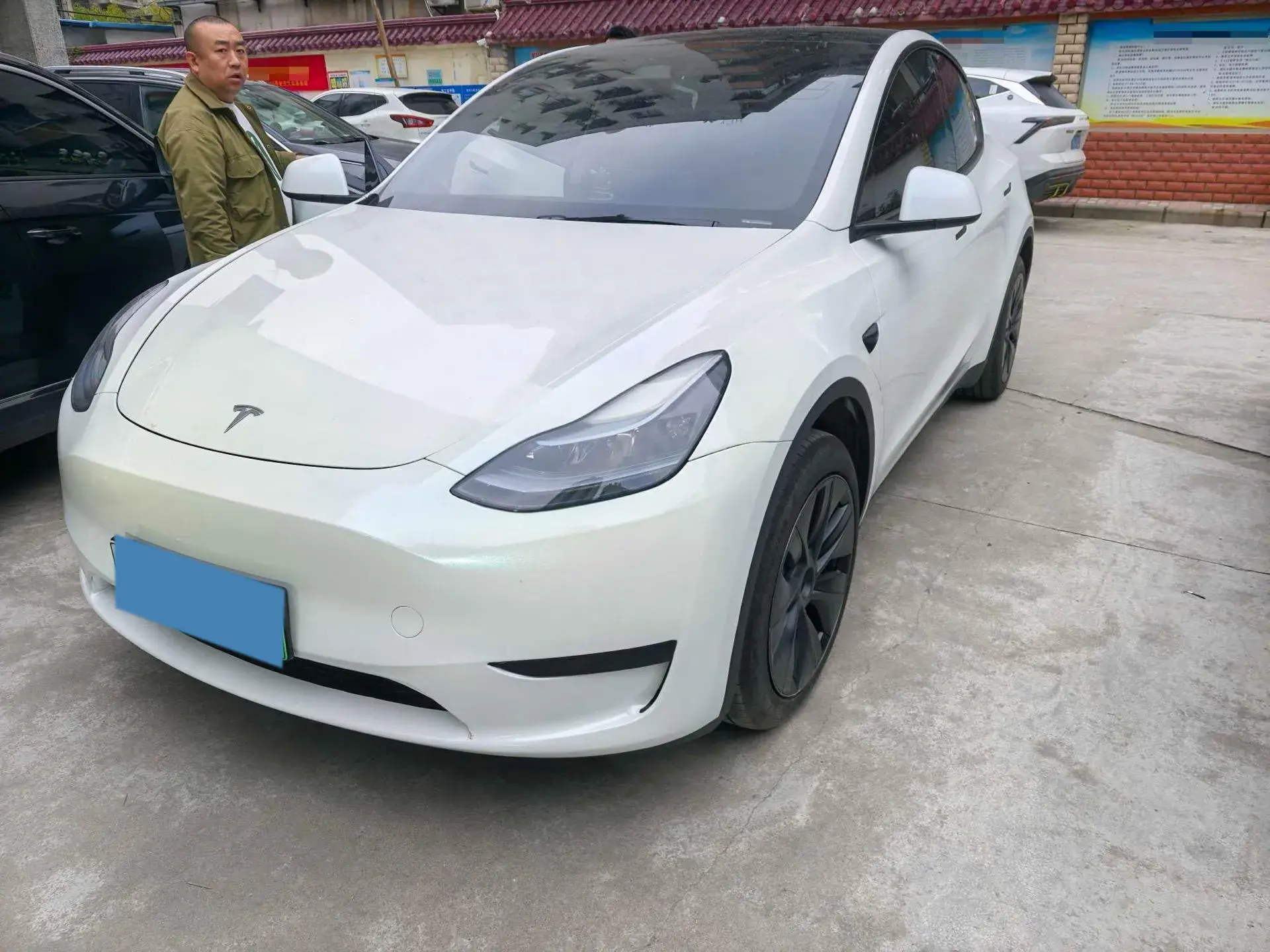 2024 TESLA MODEL view 1