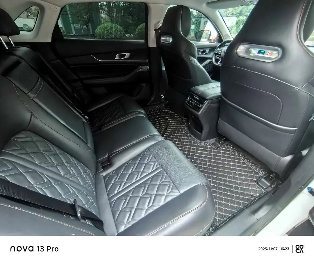 2021 ChangAn UNI-K 2.0T 233HP L4 8AT,autocango,china used car exporter,china ev exporter,chinese used car exporter,chinese used ev exporter