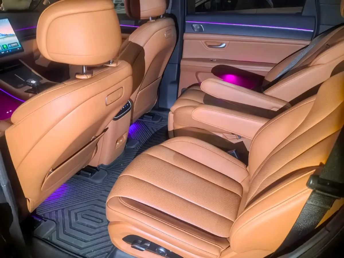 2024 AITO AITO M7 1.5T 152HP L4 REEV 42KWH,autocango,china used car exporter,china ev exporter,chinese used car exporter,chinese used ev exporter