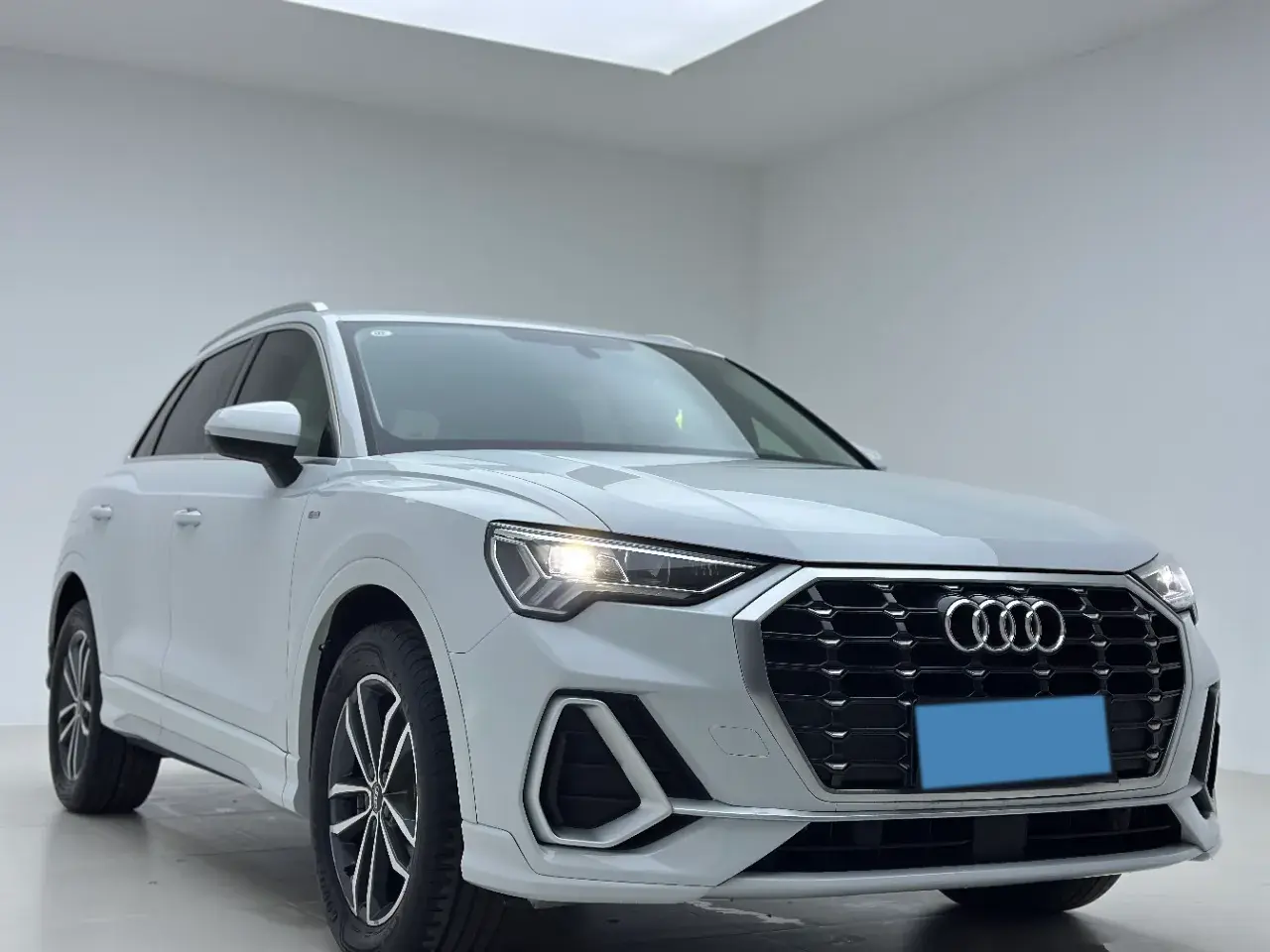 2022 AUDI Q3 thumbnail 3