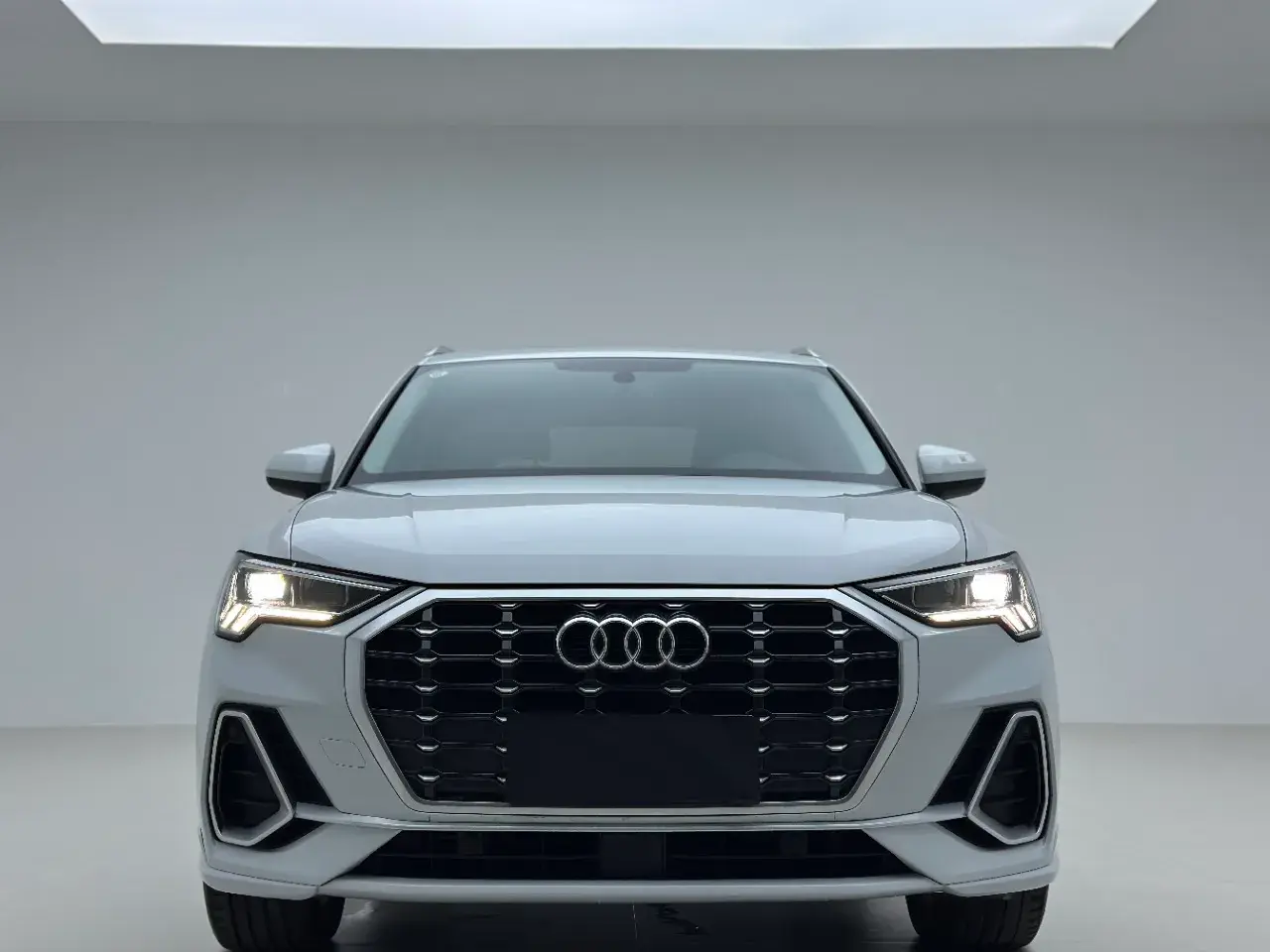 2022 AUDI Q3 thumbnail 2