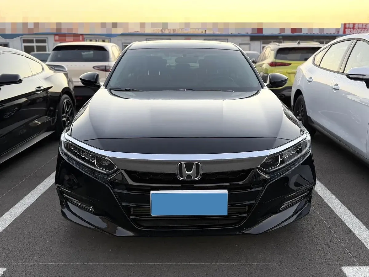 2018 Honda Accord 1.5T 194HP L4 CVT,autocango,china used car exporter,china ev exporter,chinese used car exporter,chinese used ev exporter
