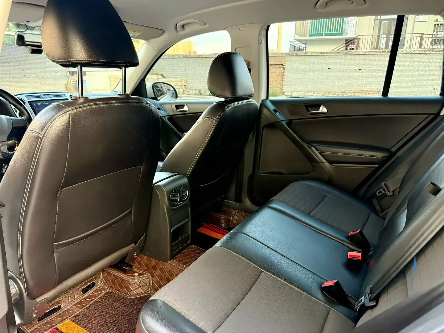 2016 VOLKSWAGEN TIGUAN thumbnail 3