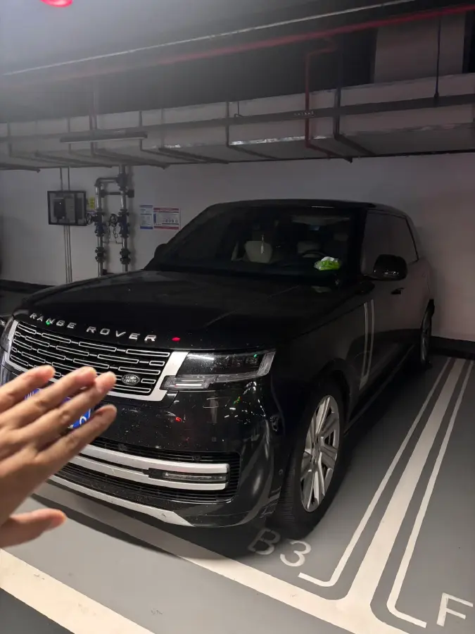 2024 Land Rover Range Rover 3.0T 400HP L6 8AT