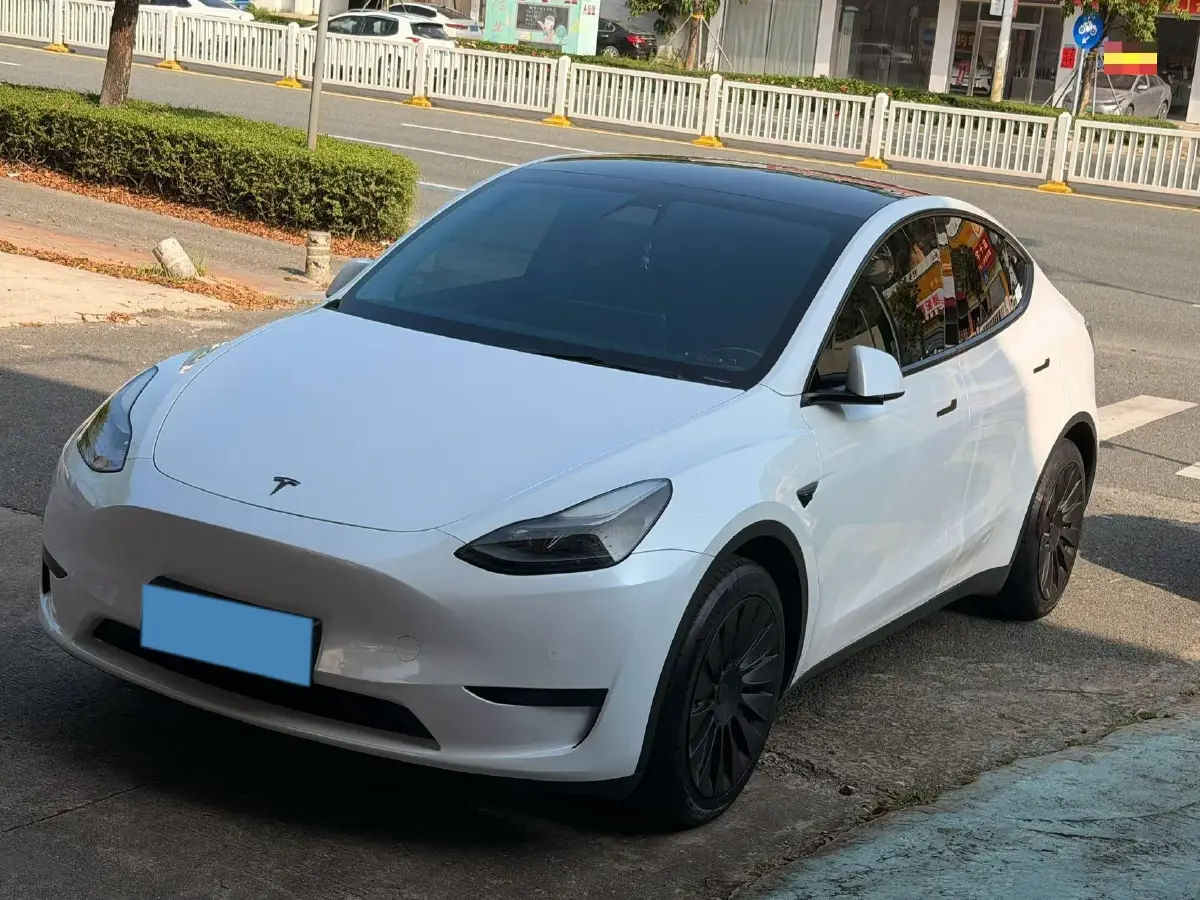 2022 Tesla Model Y BEV 60KWH