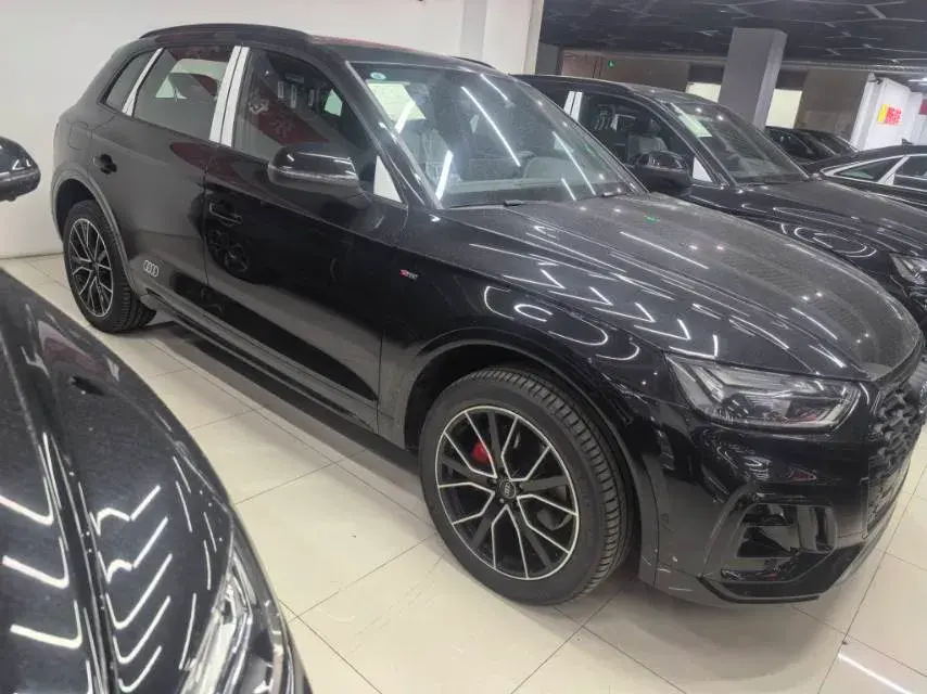 2025 AUDI Q3 thumbnail 2