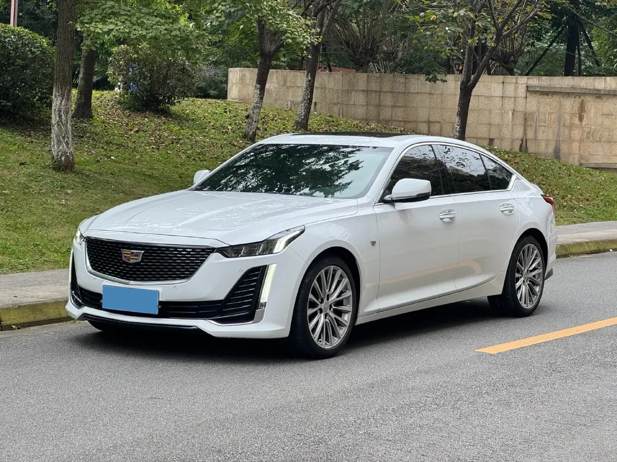 2021 Cadillac CT5 2.0T 237HP L4 10AT