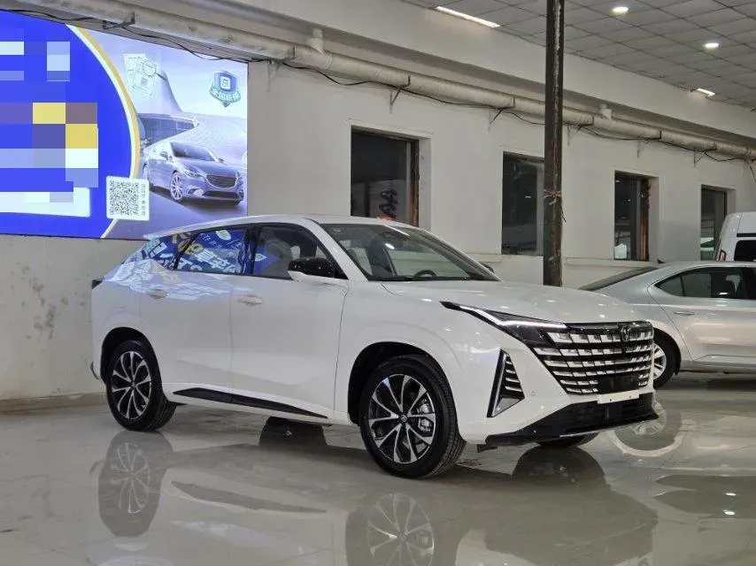 2025 ChangAn UNI-Z 1.5L 98HP L4 E-CVT PHEV,autocango,china used car exporter,china ev exporter,chinese used car exporter,chinese used ev exporter