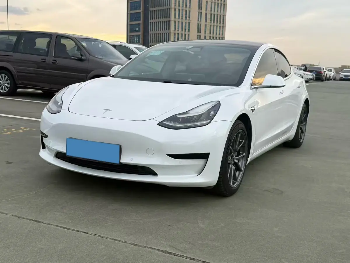 2020 Tesla Model 3 BEV 52KWH