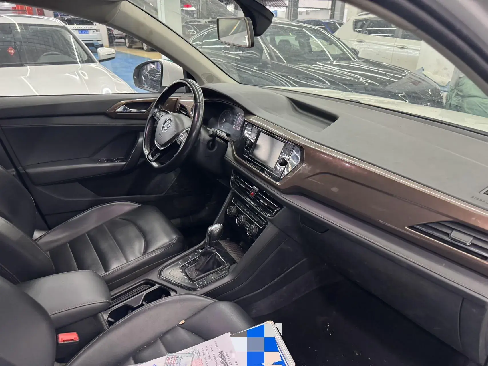 2019 VOLKSWAGEN THARU thumbnail 4