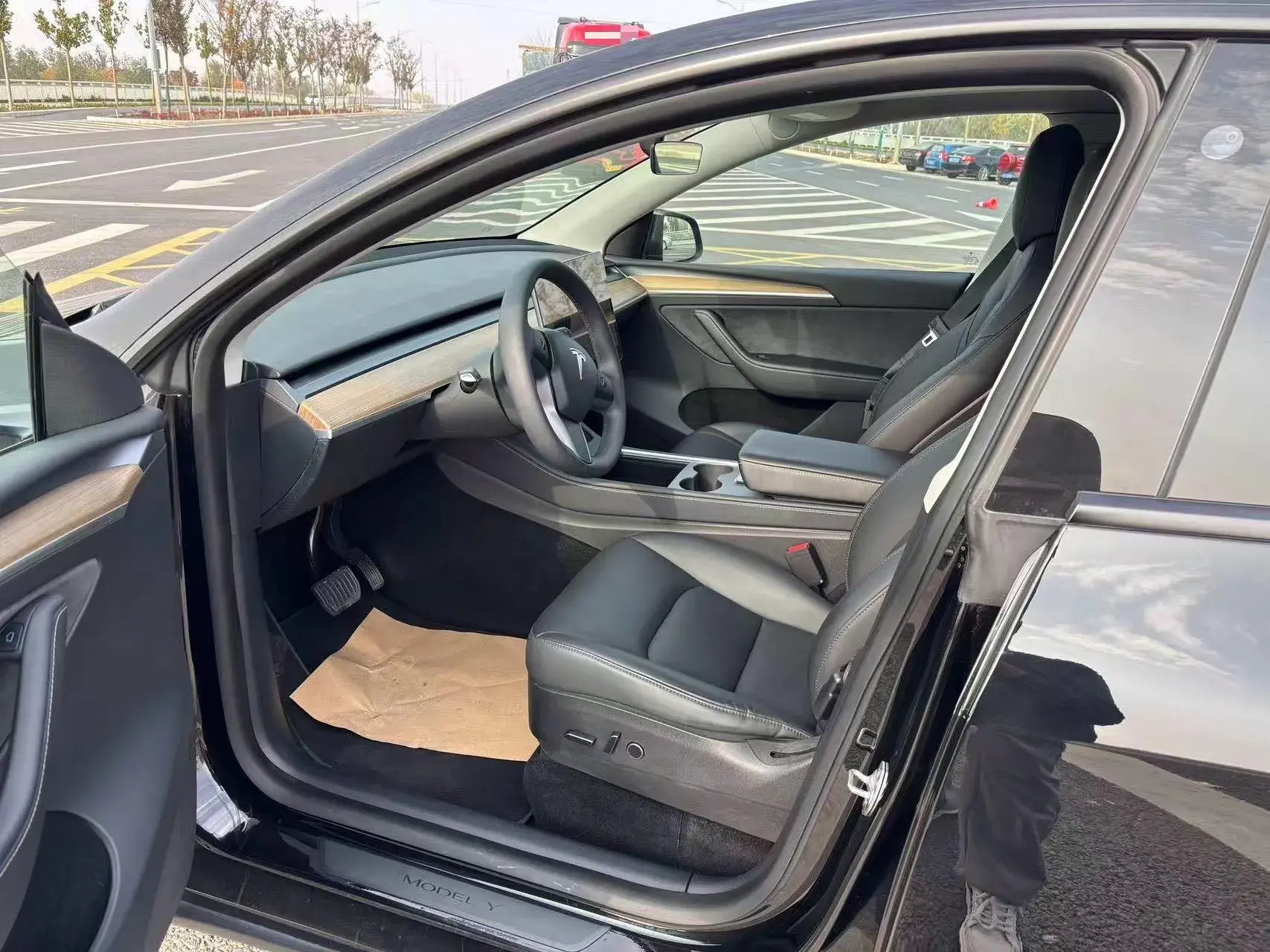 2022 TESLA MODEL thumbnail 4