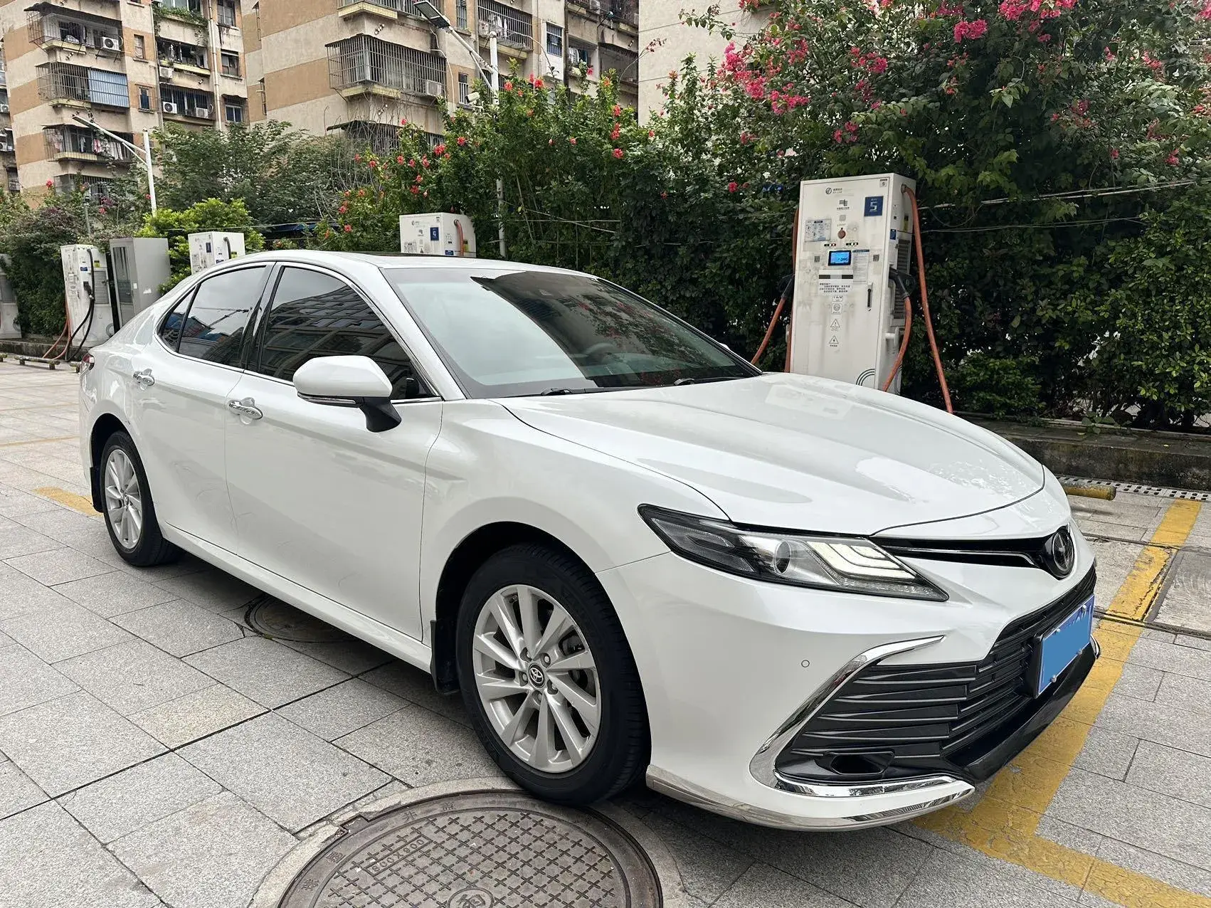 2021 TOYOTA CAMRY thumbnail 2