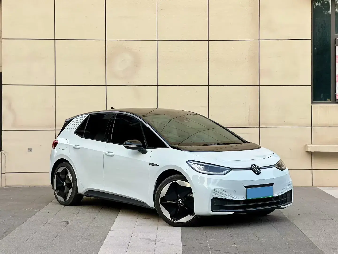 2021 VOLKSWAGEN ID.3 thumbnail 3