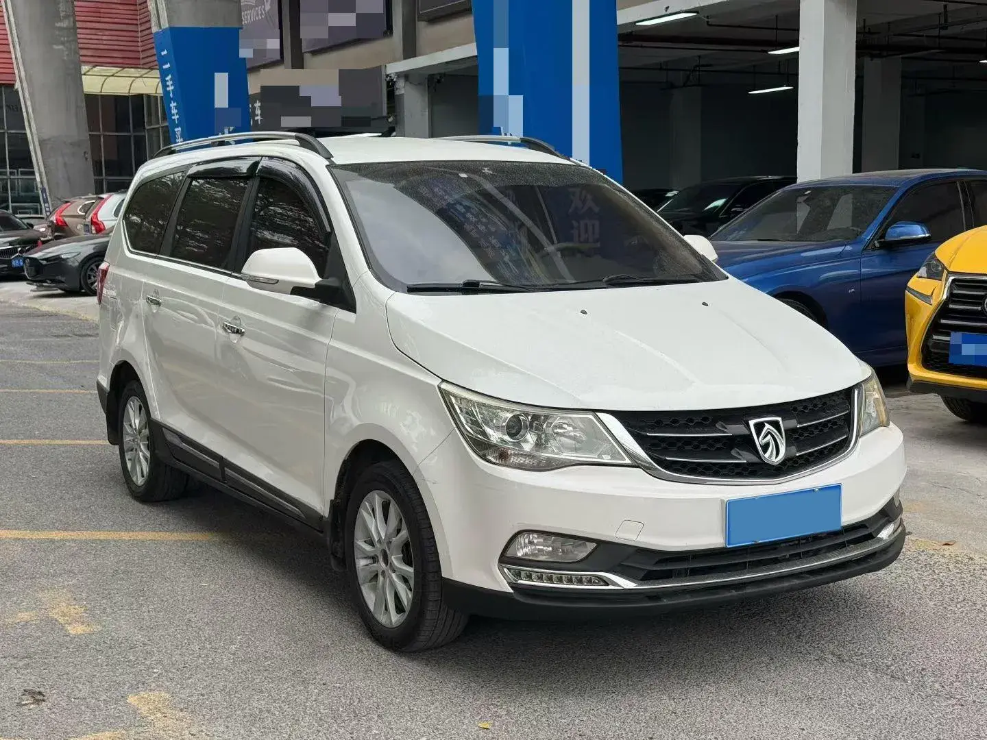 2016 BAOJUN 730 thumbnail 3