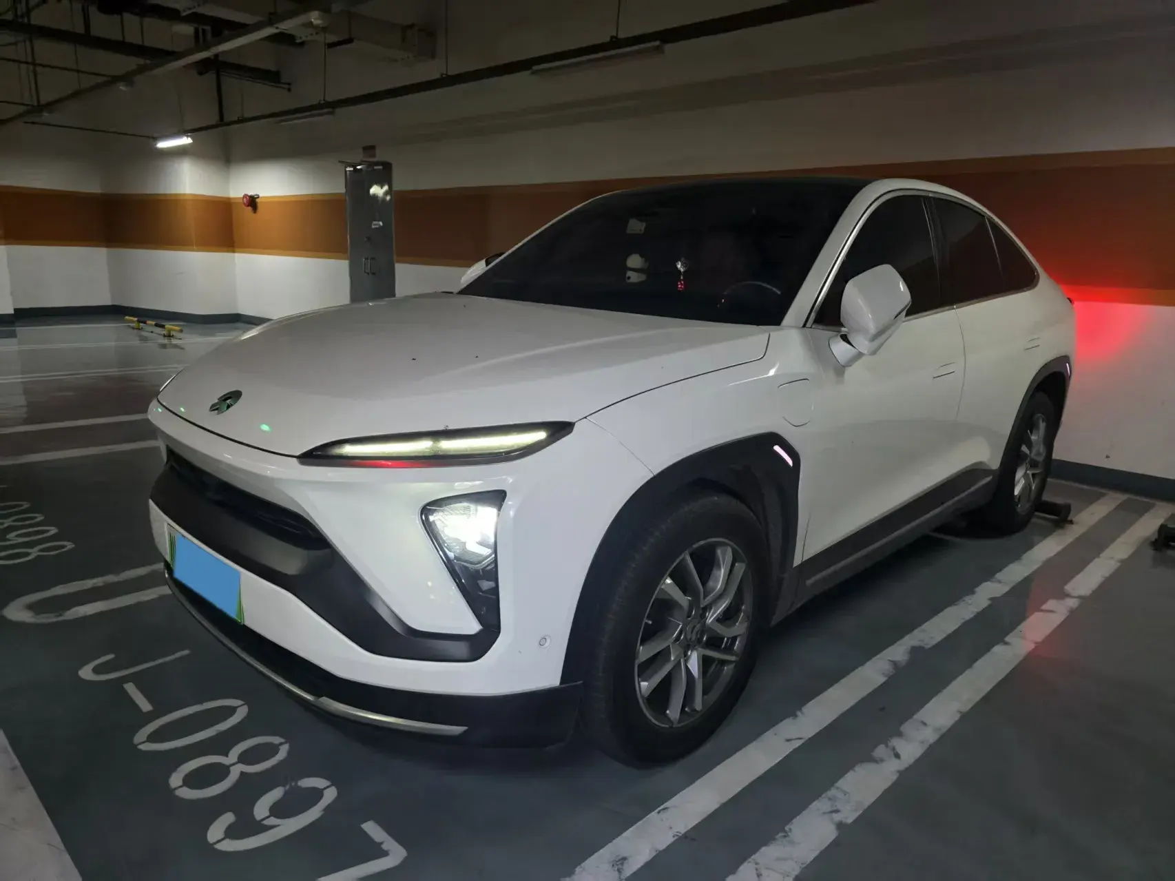 2020 NIO EC6 view 1
