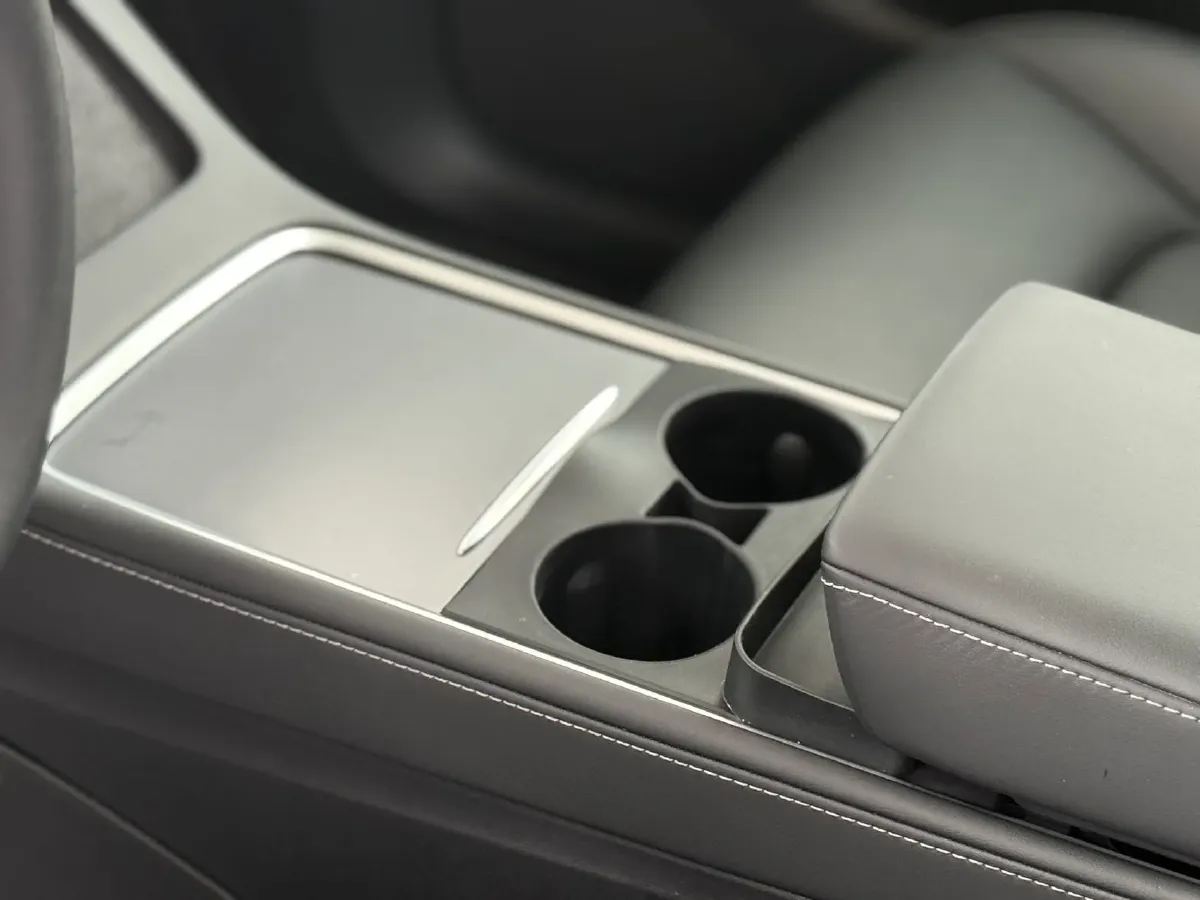 2022 Tesla Model Y BEV 60KWH,autocango,china used car exporter,china ev exporter,chinese used car exporter,chinese used ev exporter