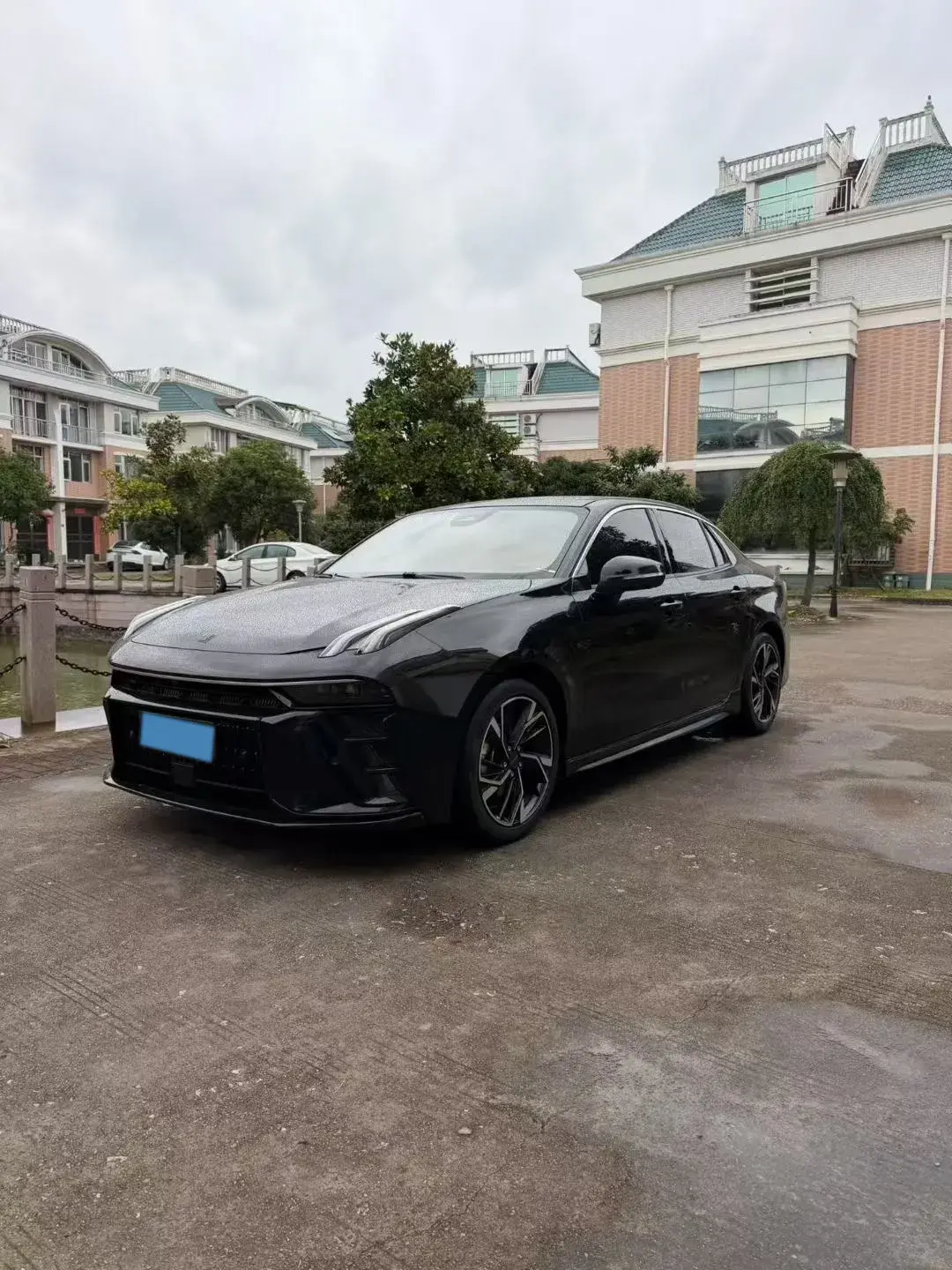 2023 LYNK&CO 03 view 1