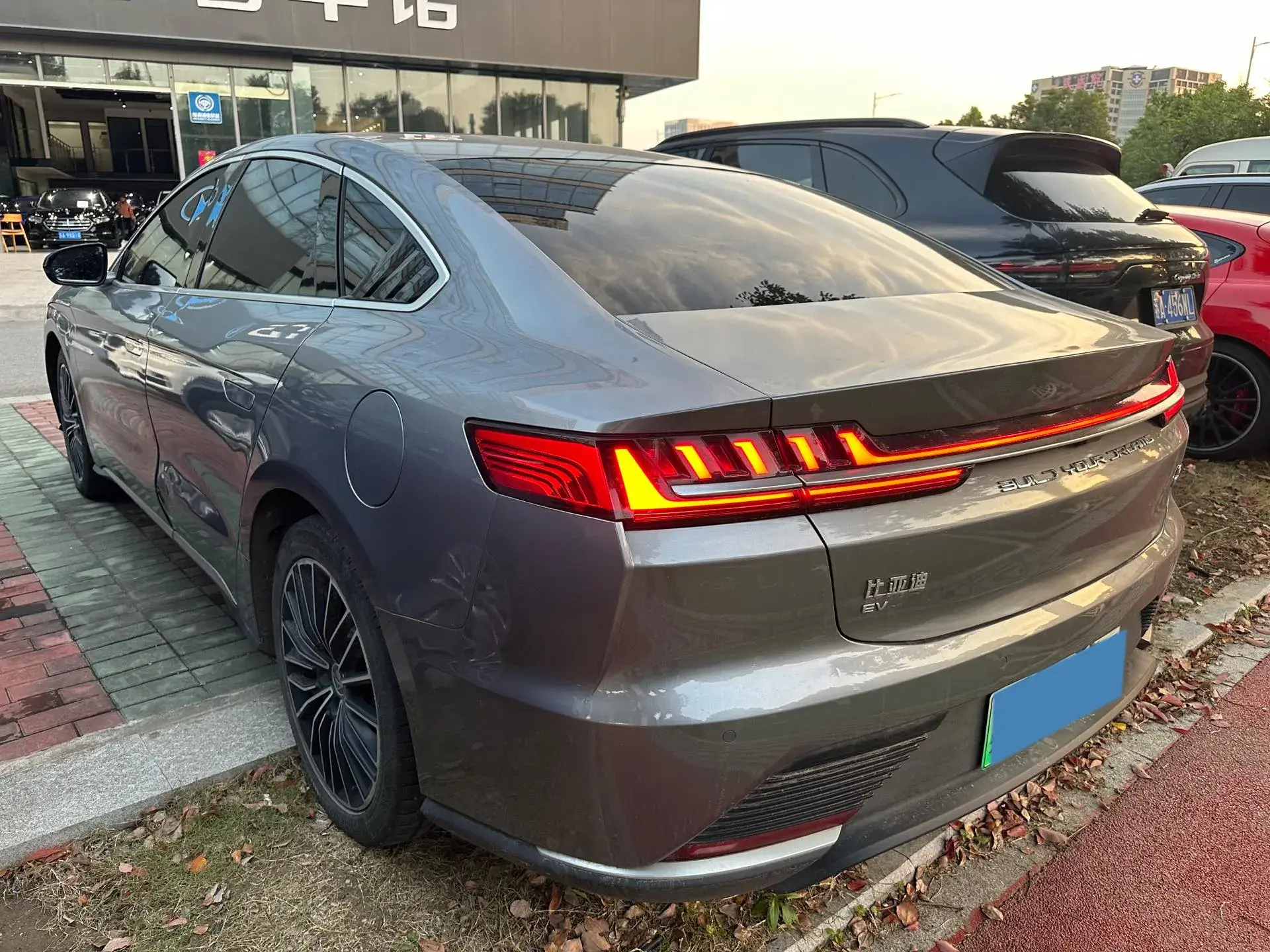 2021 BYD HAN thumbnail 4