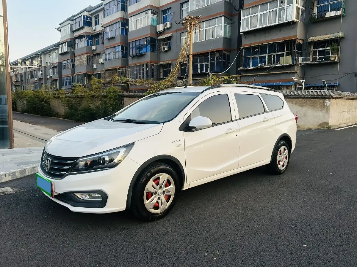 2017 BaoJun 310W 1.5L 112HP L4 6MT