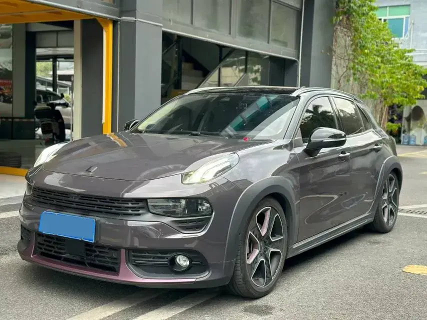 2021 LYNK&CO 02 view 1