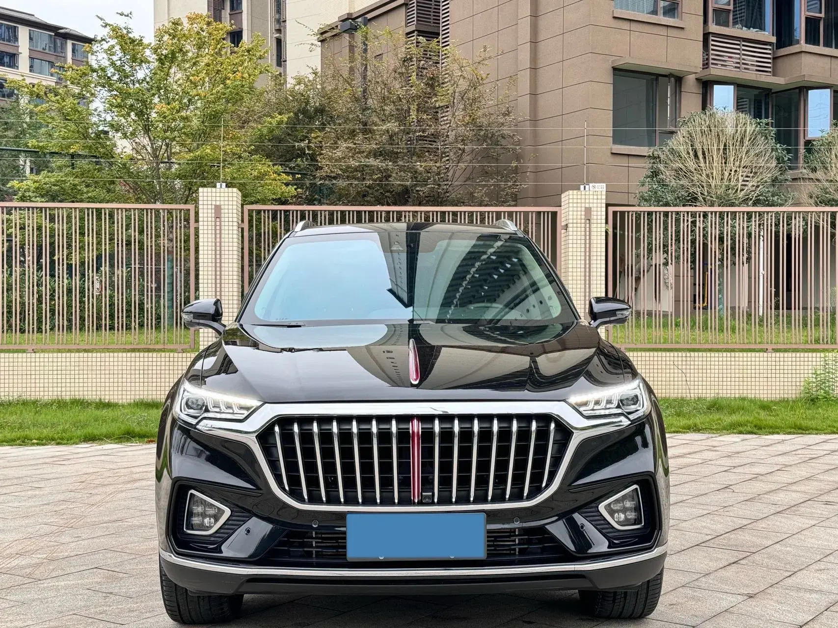 2022 HONGQI HS5 thumbnail 2