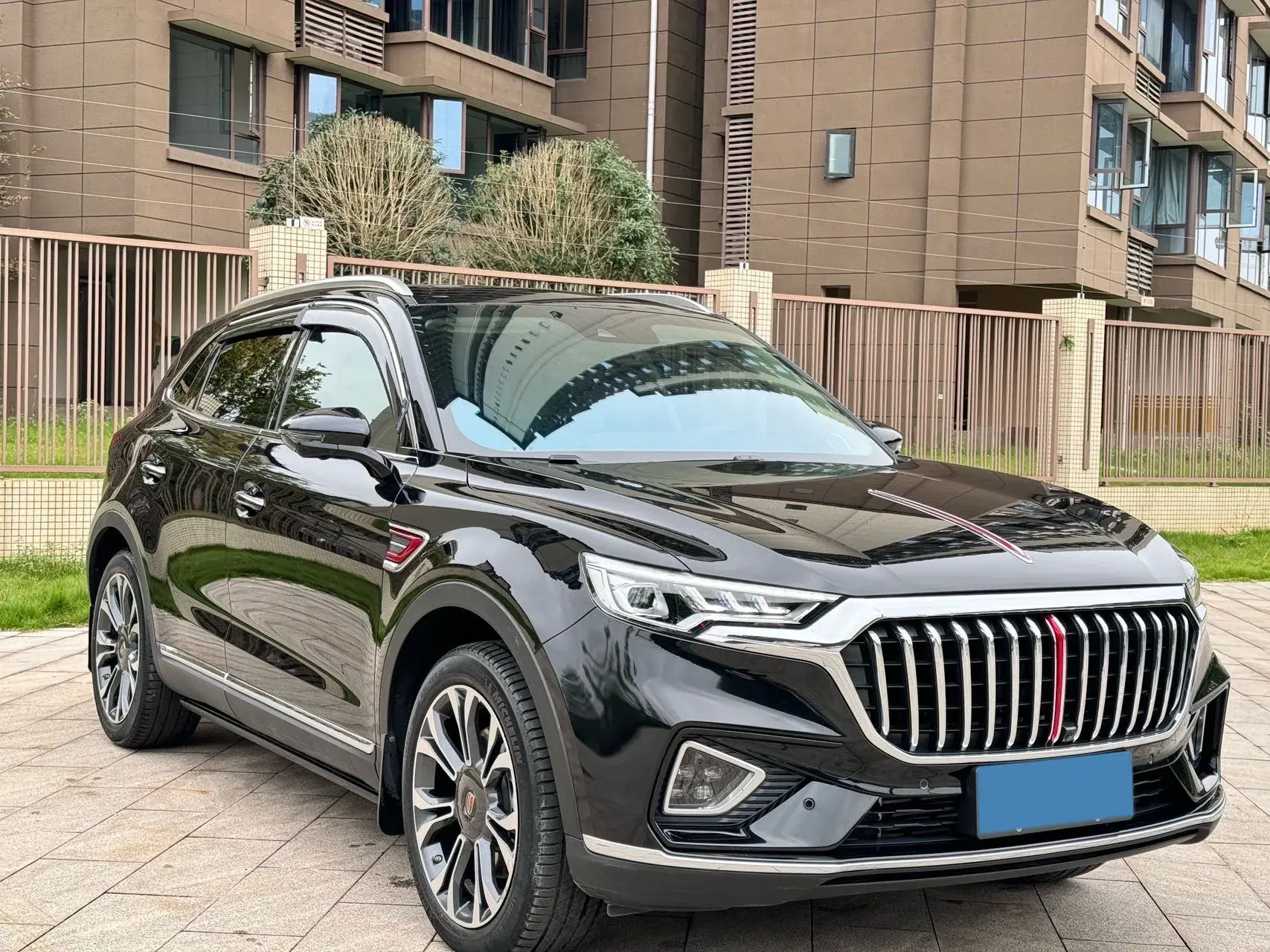 2022 HONGQI HS5 thumbnail 3