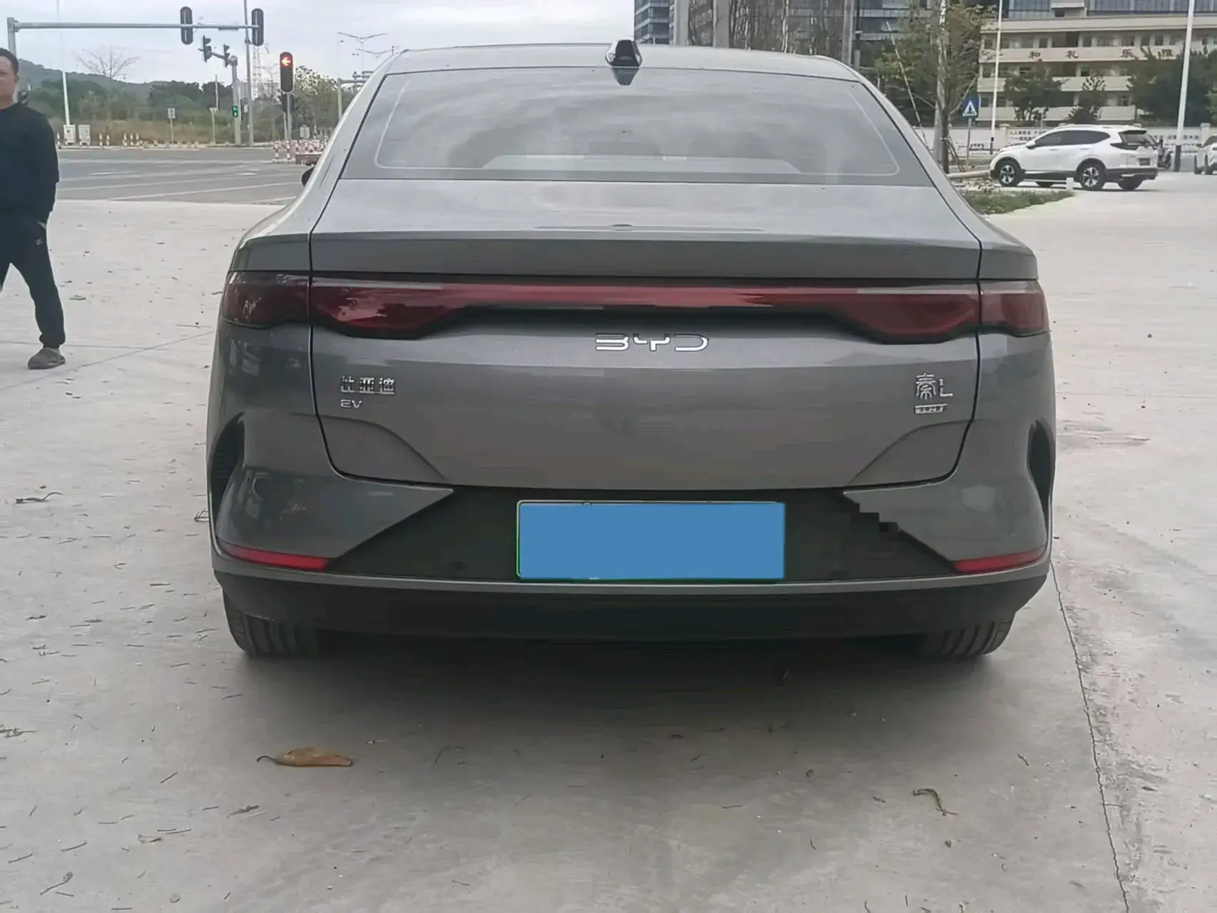 2025 BYD QINL thumbnail 4