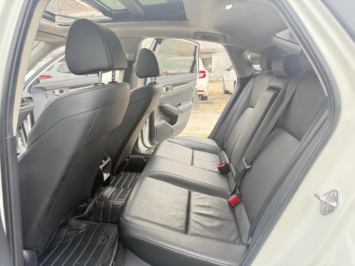 2022 Honda Civic 1.5T 182HP L4 CVT,autocango,china used car exporter,china ev exporter,chinese used car exporter,chinese used ev exporter