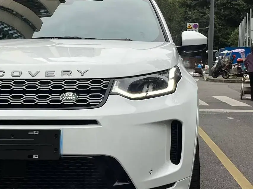 2022 LAND ROVER thumbnail 4