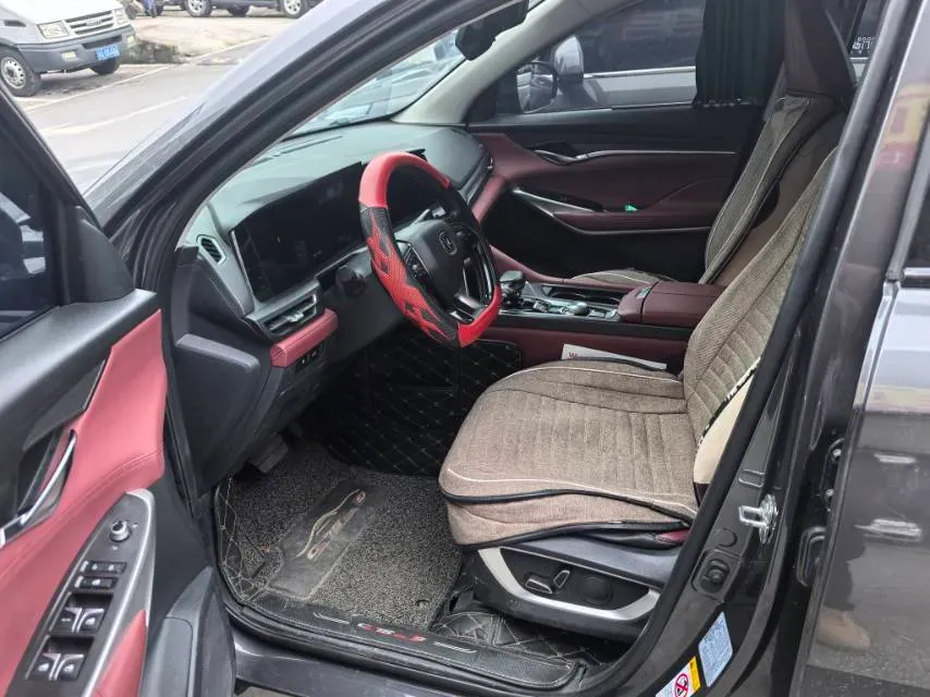 2020 ChangAn CS75 Plus 2.0T 233HP L4 8AT,autocango,china used car exporter,china ev exporter,chinese used car exporter,chinese used ev exporter