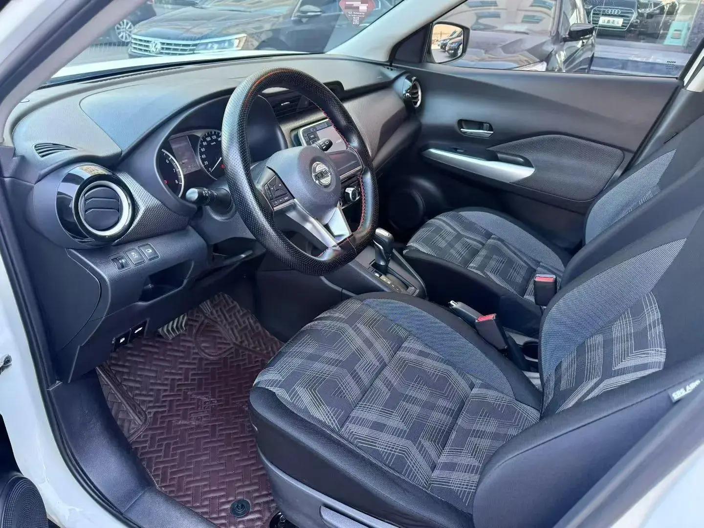 2020 NISSAN KICKS thumbnail 4