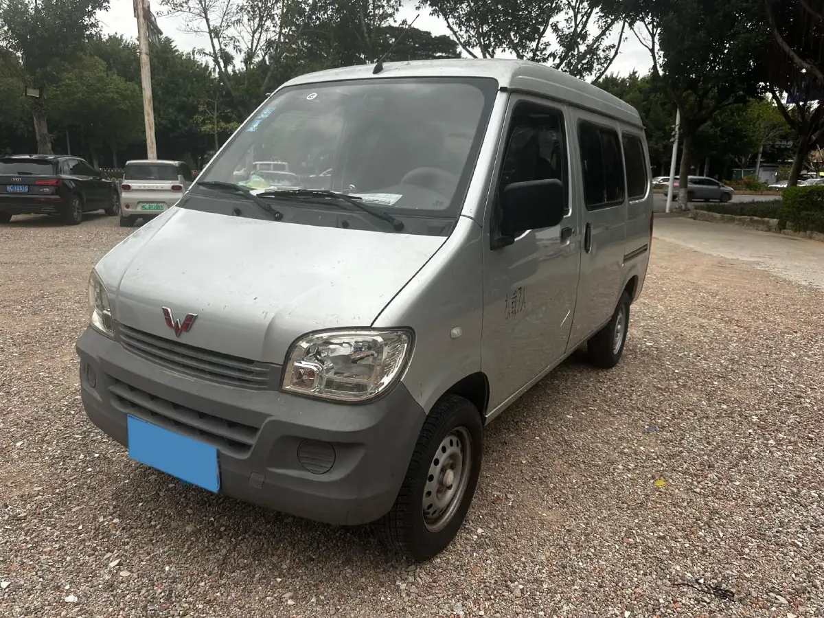 2015 WuLing ZhiGuang 1.2L 82HP L4 5MT