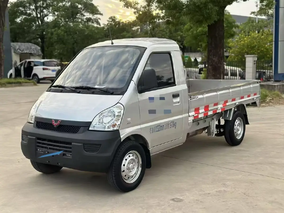2021 WuLing RongGuang Mini Truck 1.5L 99HP L4 5MT