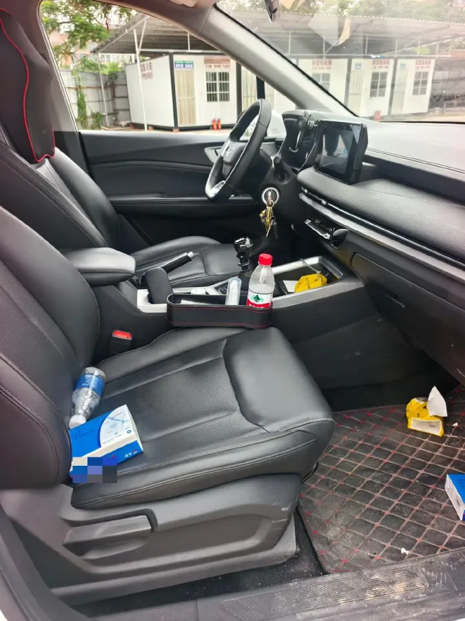 2022 WuLing JiaChen 1.5L 99HP L4 6MT,autocango,china used car exporter,china ev exporter,chinese used car exporter,chinese used ev exporter