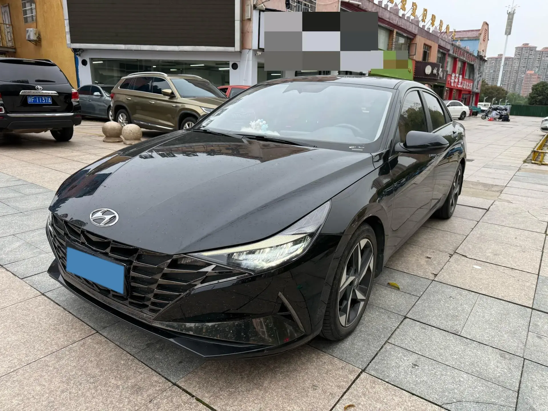 2022 HYUNDAI ELANTRA view 1