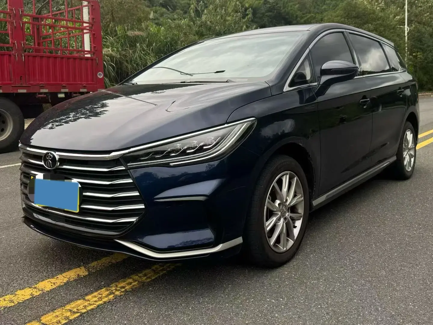 2021 BYD SONG view 1