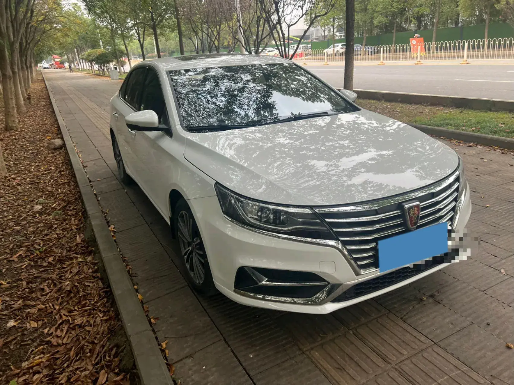 2019 ROEWE I6 thumbnail 2
