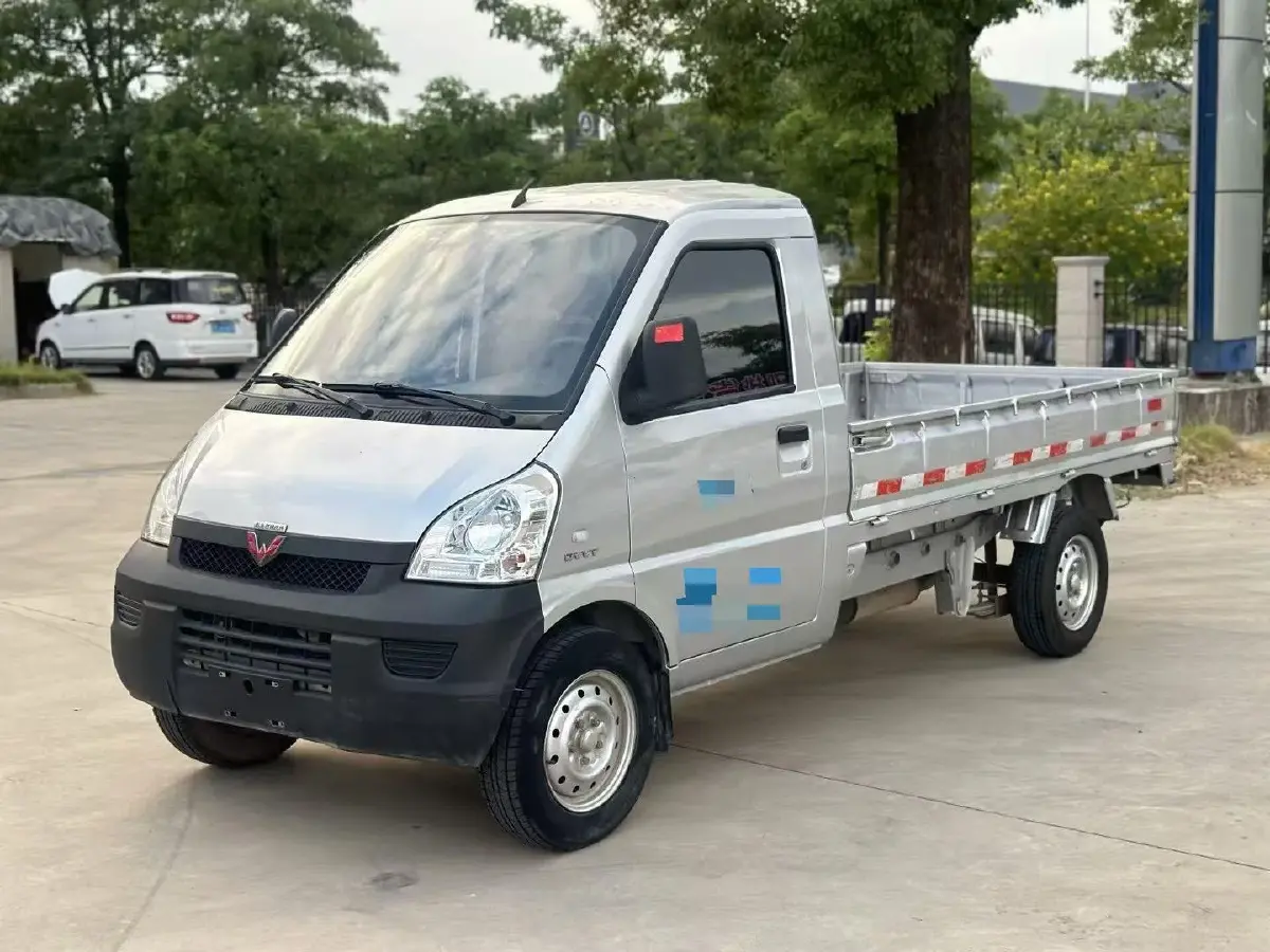 2015 WuLing RongGuang V 1.5L 112HP L4 5MT