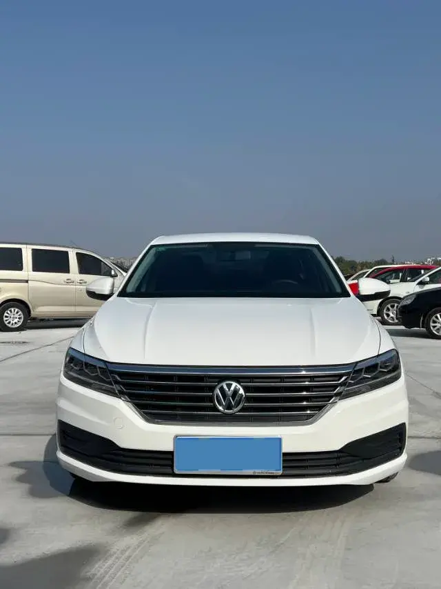 2019 VOLKSWAGEN LAVIDA thumbnail 2