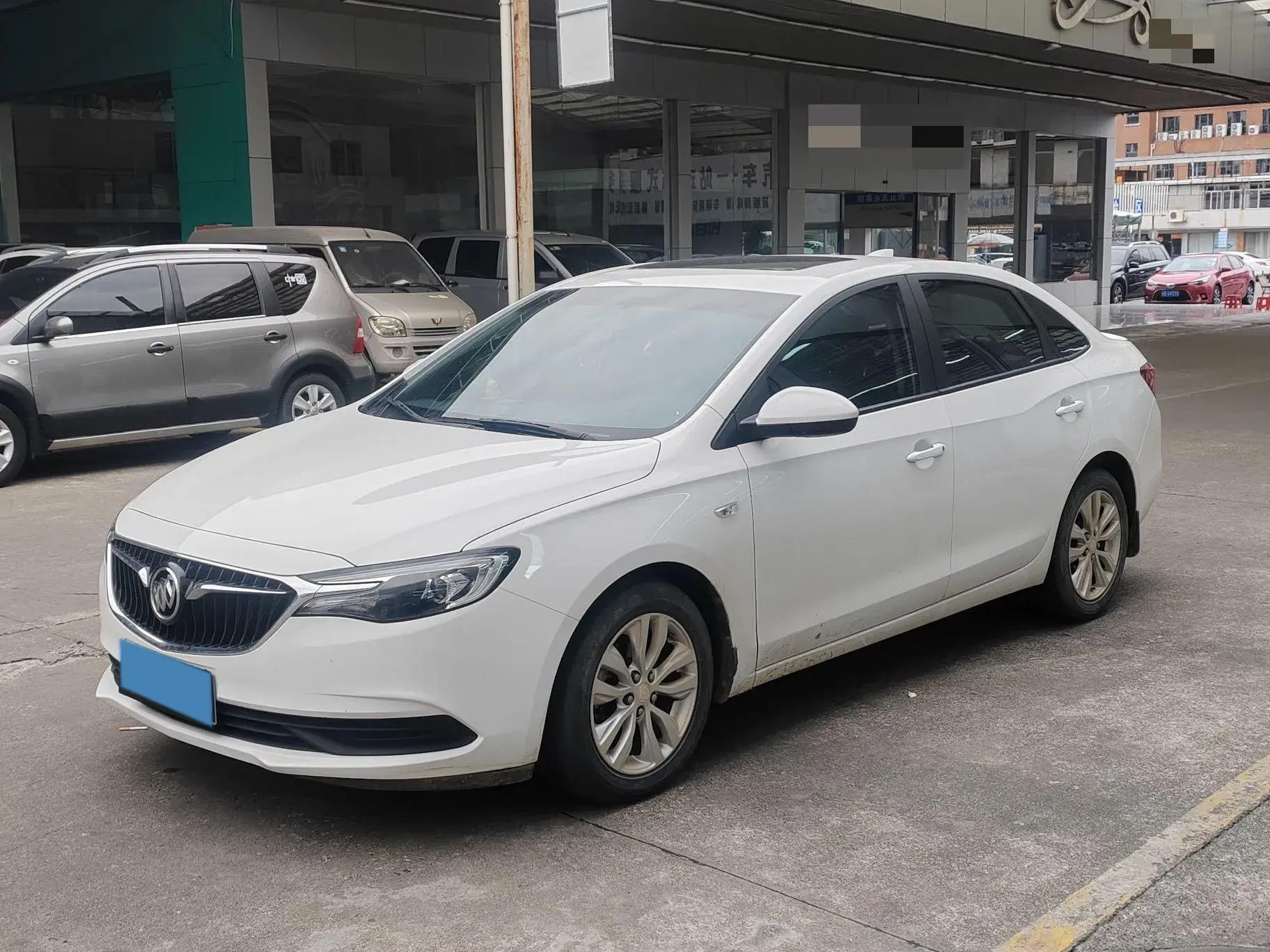 2021 BUICK EXCELLE view 1